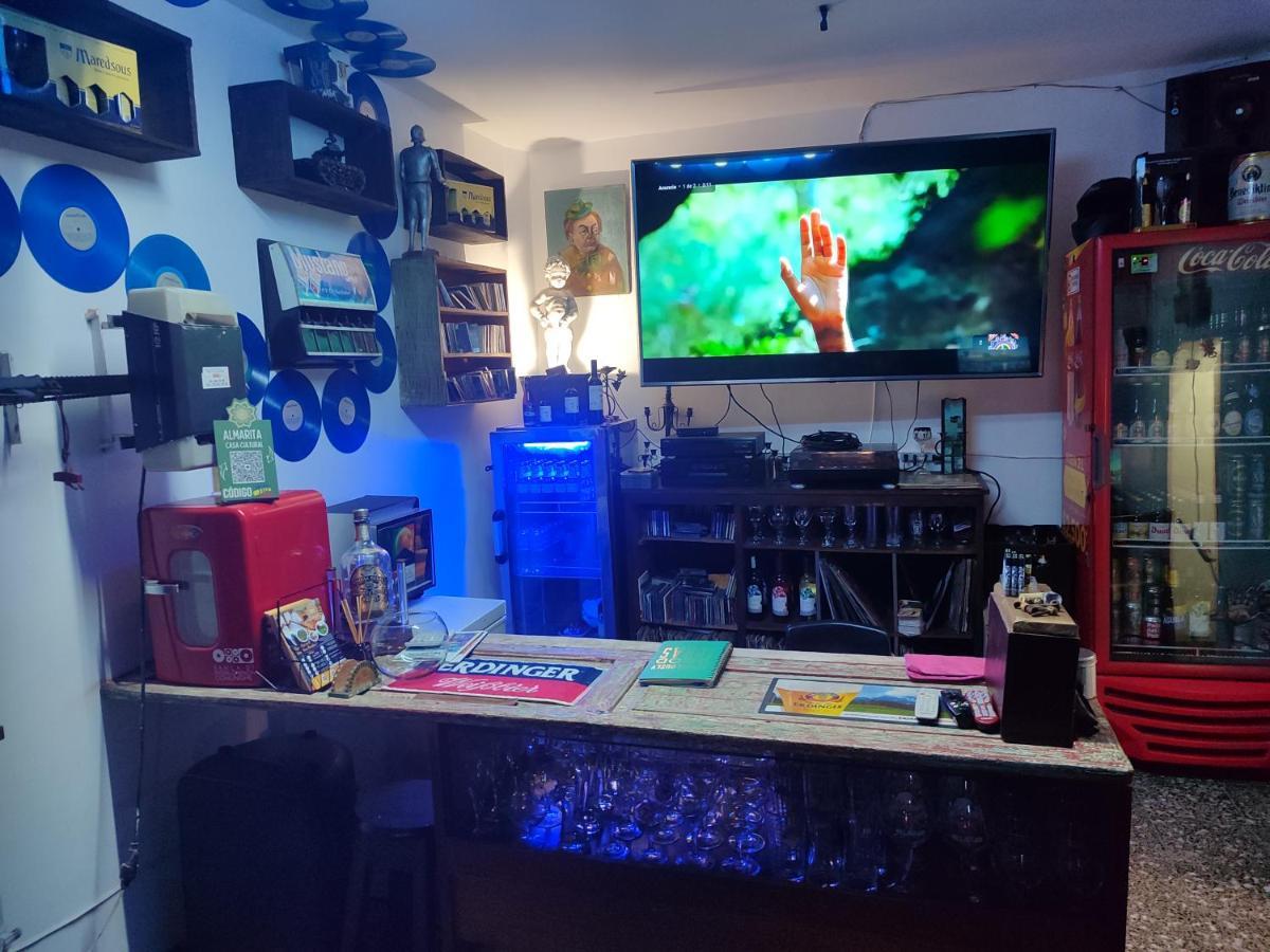 Casa Almarita - Hostal, Bar Y Restaurante Medellín Exteriör bild