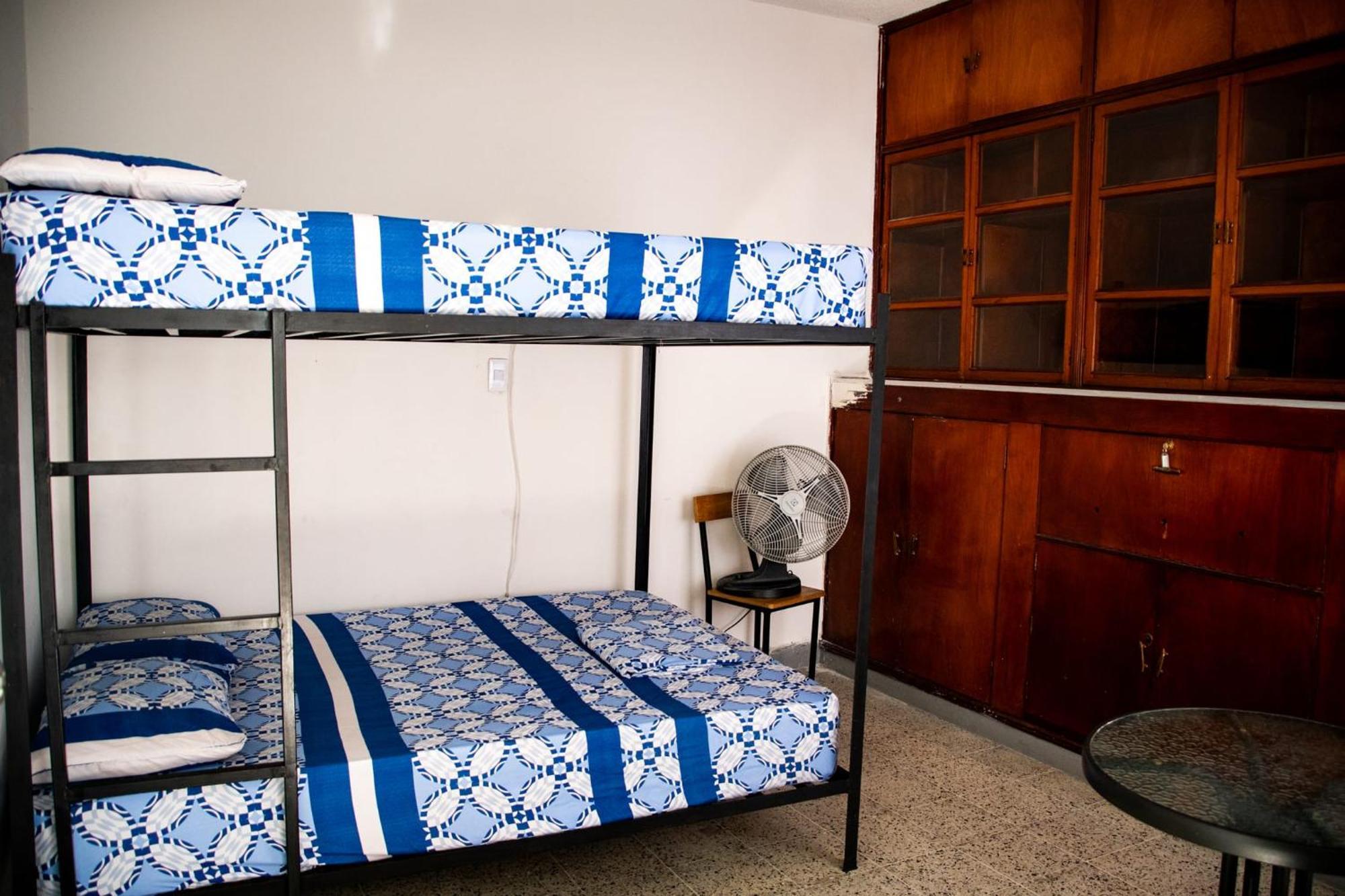 Casa Almarita - Hostal, Bar Y Restaurante Medellín Exteriör bild
