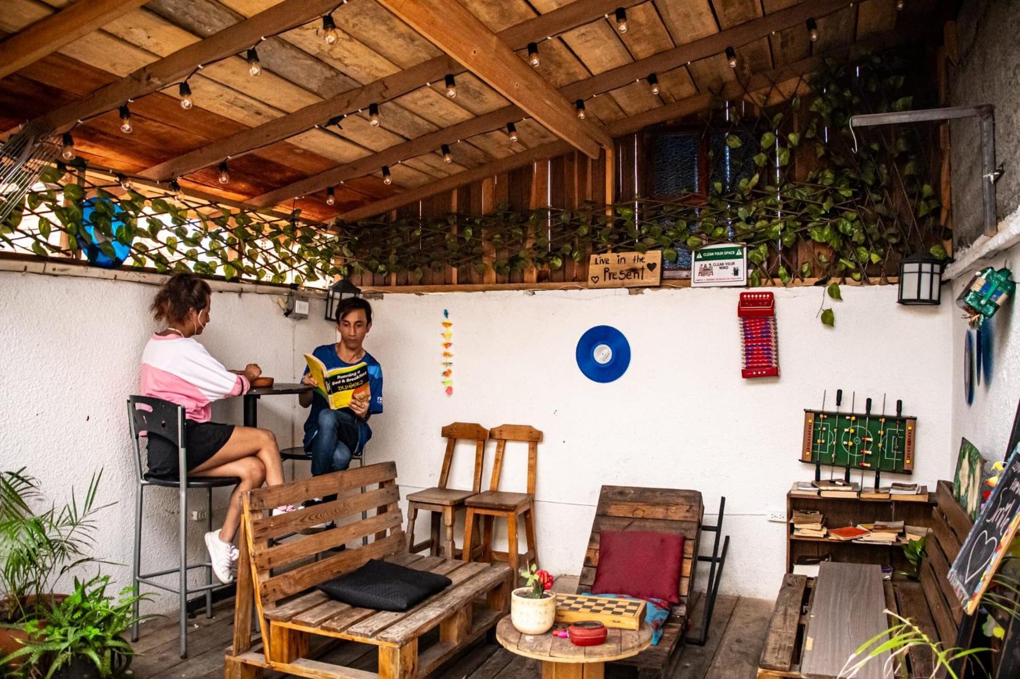Casa Almarita - Hostal, Bar Y Restaurante Medellín Exteriör bild